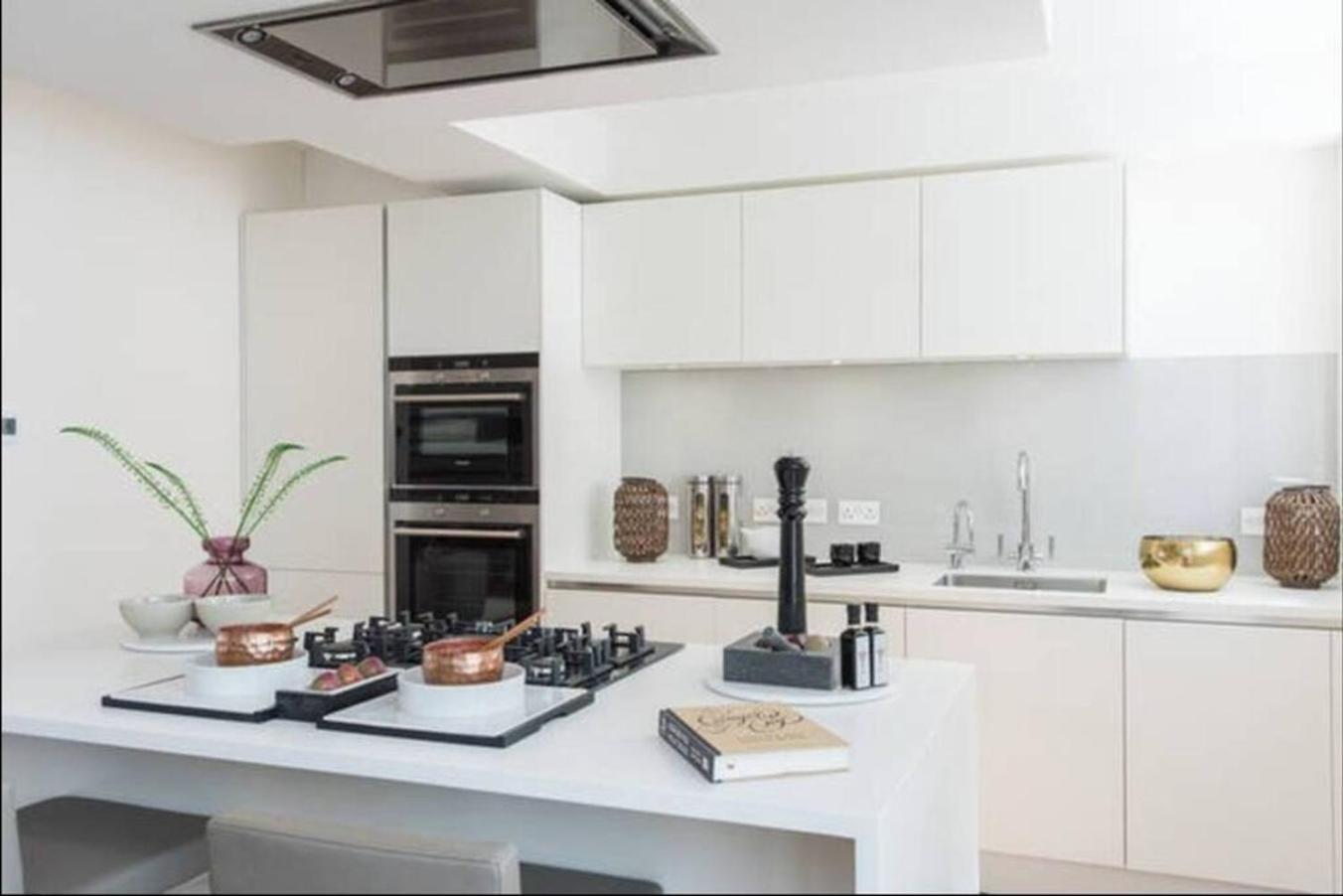 Case de vacanță Large Three Bed Duplex Camden *