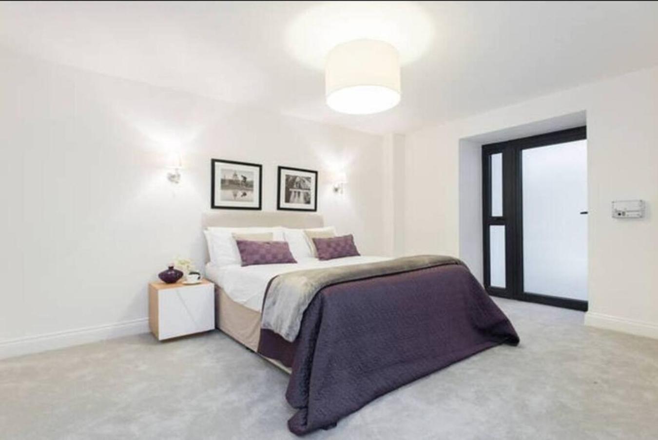 Large Three Bed Duplex Camden Case de vacanță Londra